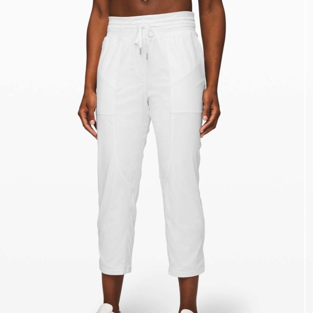 Lululemon Dance Studio Crop *25" *lined* in the color White in size 8